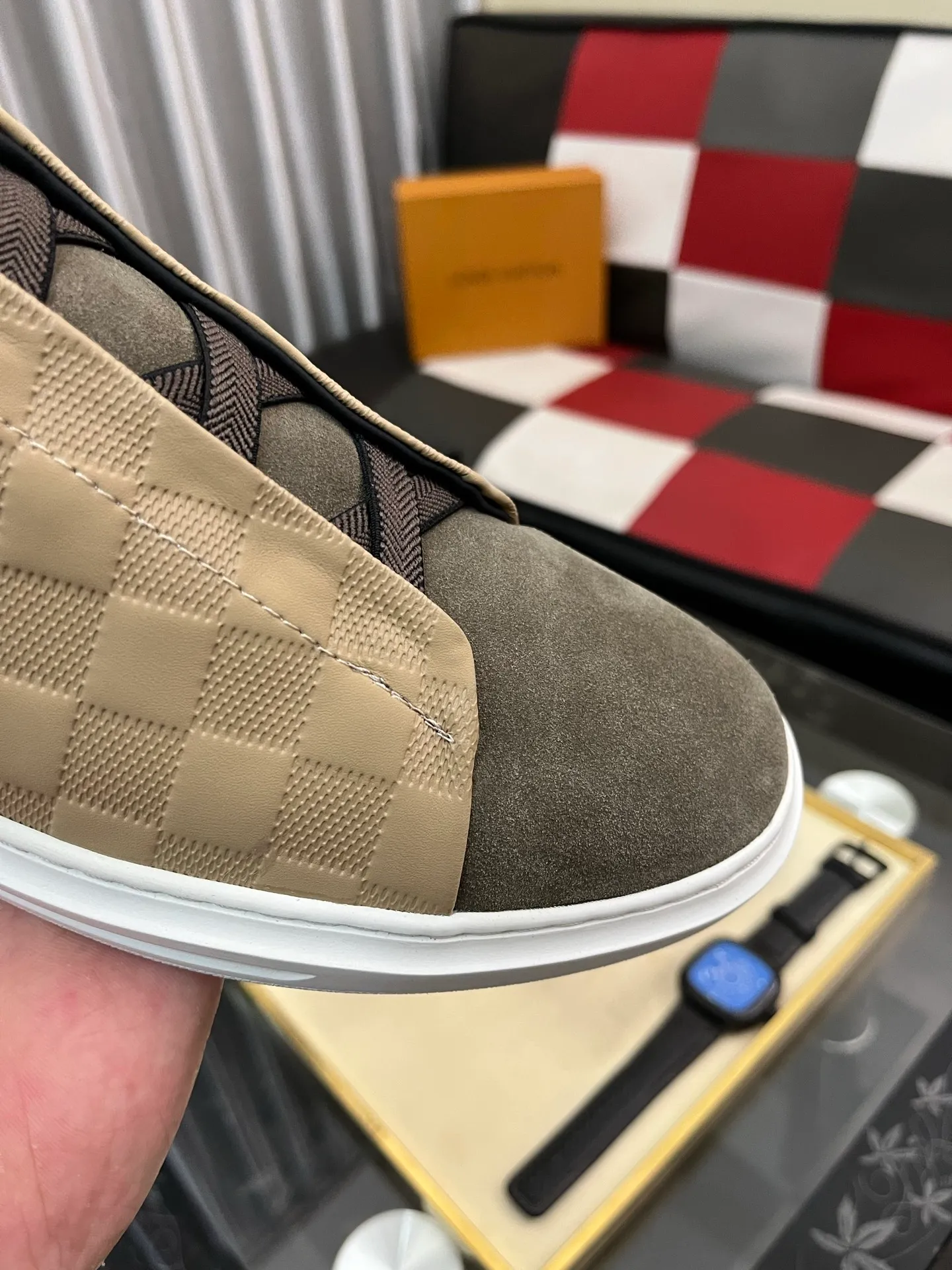 Men's shoes💰: 438⌚️⌚️"Loui* Vuitto*" LV's new Gaobang sports and casual shoes, imported first-layer cowhide ➕ imported sheepskin lining, high-end and comfortable, original outsole is light and wear-resistant! Purely handmade, details determine quality! Size 38-444️⃣Colors available